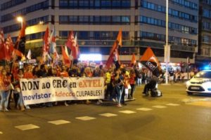 Histórica manifestación en A Coruña: No al ERE de Extel