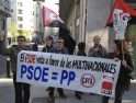 [Fotos] Concentración contra el CETA ante la sede del PSOE en Santander