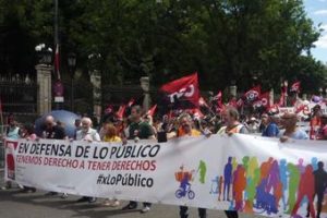 CGT protesta delante del consistorio madrileño por la remunicipalización de los Servicios Públicos