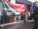 Concentración frente a la oficina del BBVA para denunciar el despido de una trabajadora