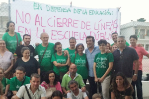 CGT participa en el encierro en defensa del colegio público La Institución de Cádiz y exige que no cierre ninguna unidad
