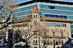 La Diputación de Barcelona vuelve a golpear a su personal más precario