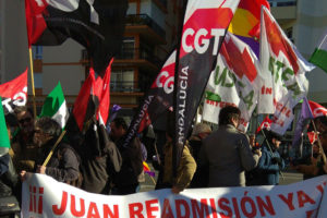 Apoyo a los trabajadores en huelga de hambre de Algesa Algeciras en la  manifestación por el empleo en la localidad de Cádiz