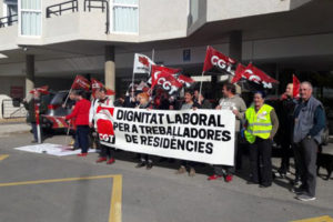 [Fotos] Los y las trabajadoras de la Residencia de Personas Mayores de Borriana reclaman mejoras en las condiciones laborales