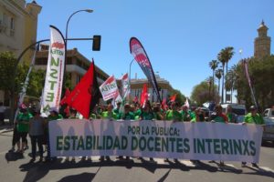 Gran afluencia de profesorado en la manifestación de Sevilla