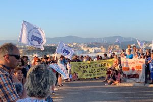 Caravana Abriendo Fronteras denuncia el trato inhumano de los CIE y CATE en Algeciras y Tarifa