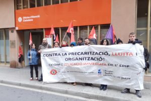 El Col·lectiu Doctorands en Lluita y la CGT Lleida realizan un acto de apoyo a las trabajadoras despedidas por la UdL