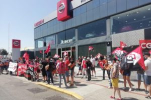 CGT se moviliza en más de 20 ciudades del Estado español contra el cierre de Nissan