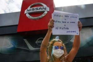 Concentración en Pamplona contra el cierre de Nissan