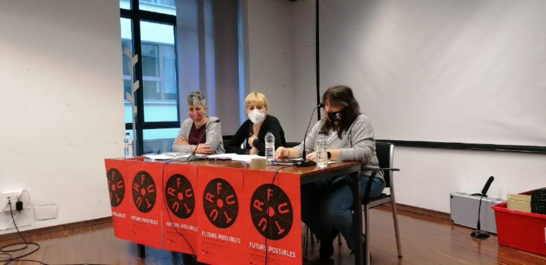 Las Jornadas Libertarias de CGT València comienzan llamando a la movilización y analizando las leyes de seguridad