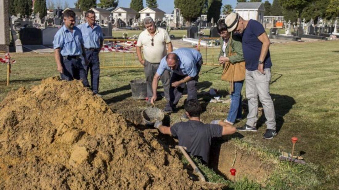 La licitación del proyecto para exhumar las fosas del franquismo en La Soledad se hará en abril