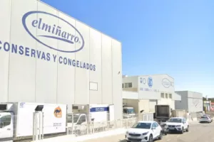 Un trabajador muere decapitado por un montacargas en situación irregular en la empresa de conservas y congelados Elmiñarro