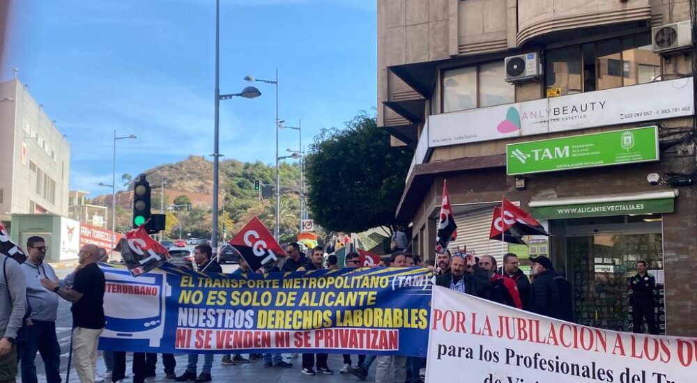 Se suspende la huelga de La Alcoyana a expensas de firmar el convenio definitivo