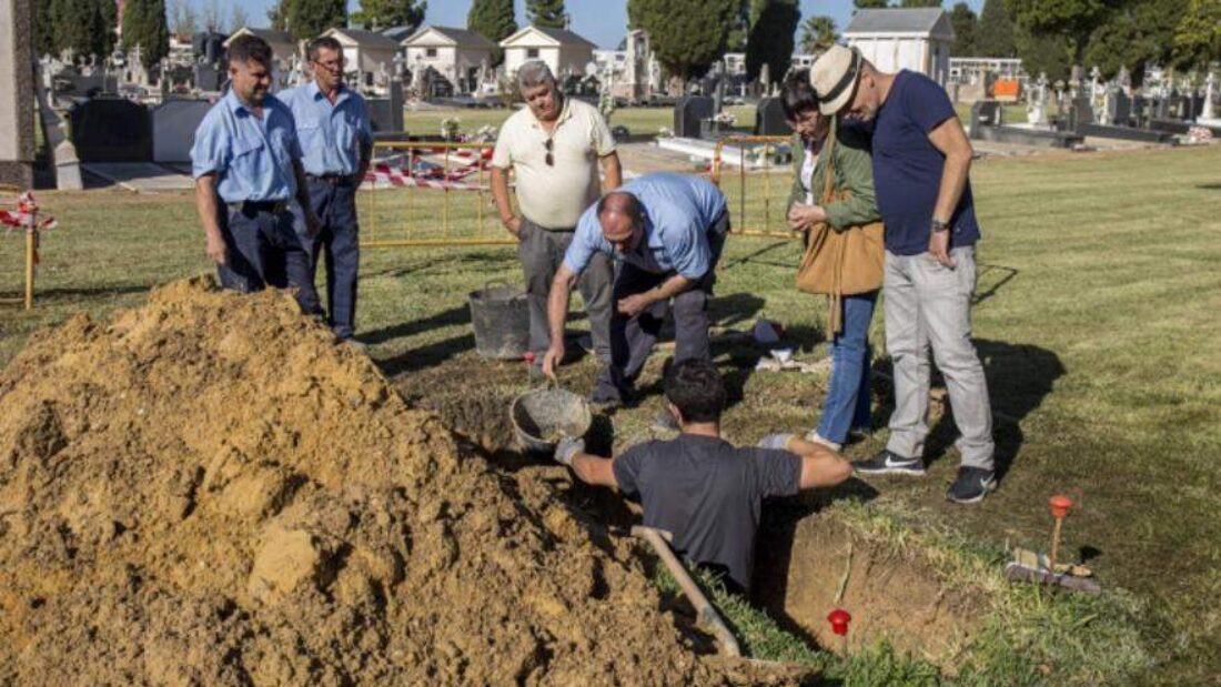 CGT Huelva se congratula de que por fin se haya publicado la licitación de la exhumación de asesinados por el franquismo en el cementerio de La Soledad de Huelva