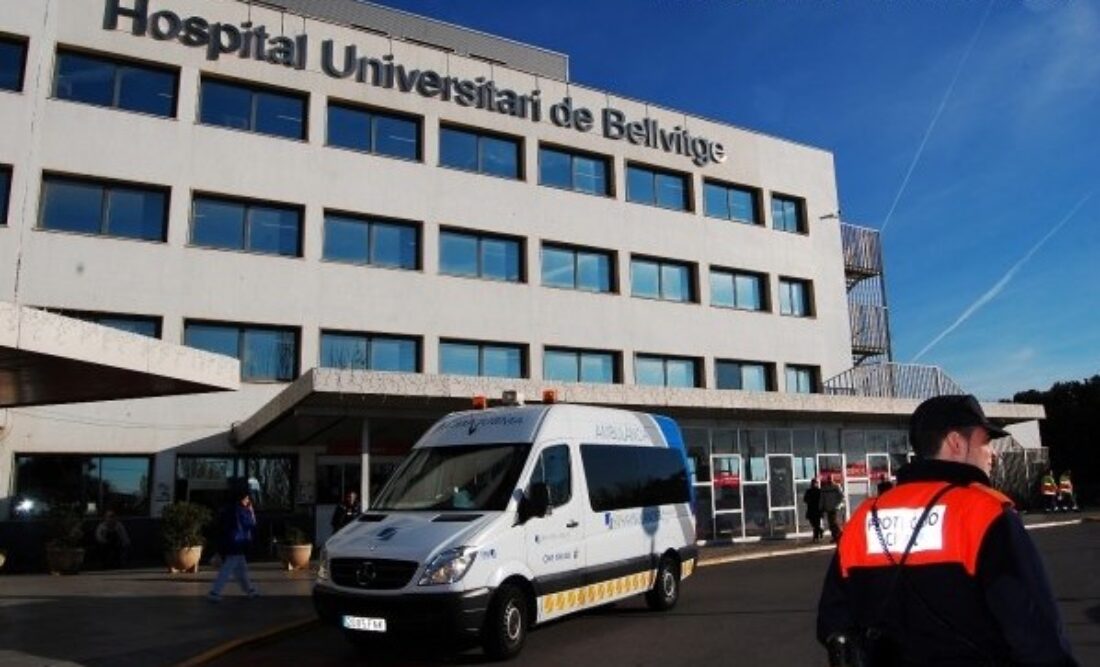 Barcelona: concentración en el hospital de Bellvitge por la sanidad pública y contra los recortes