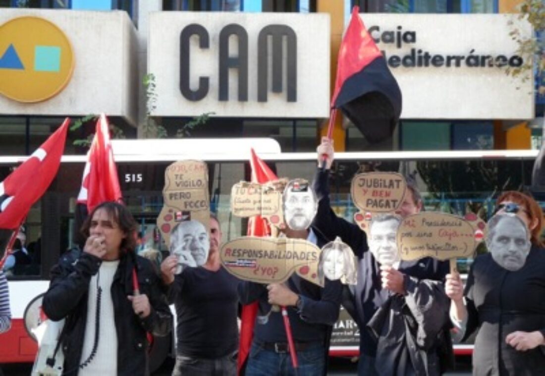 Alicante: Cadena humana frente al Banco de España