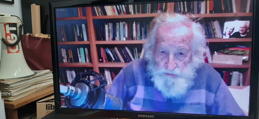 Noam Chomsky da el pistoletazo de salida a las Jornadas Libertarias de CGT València