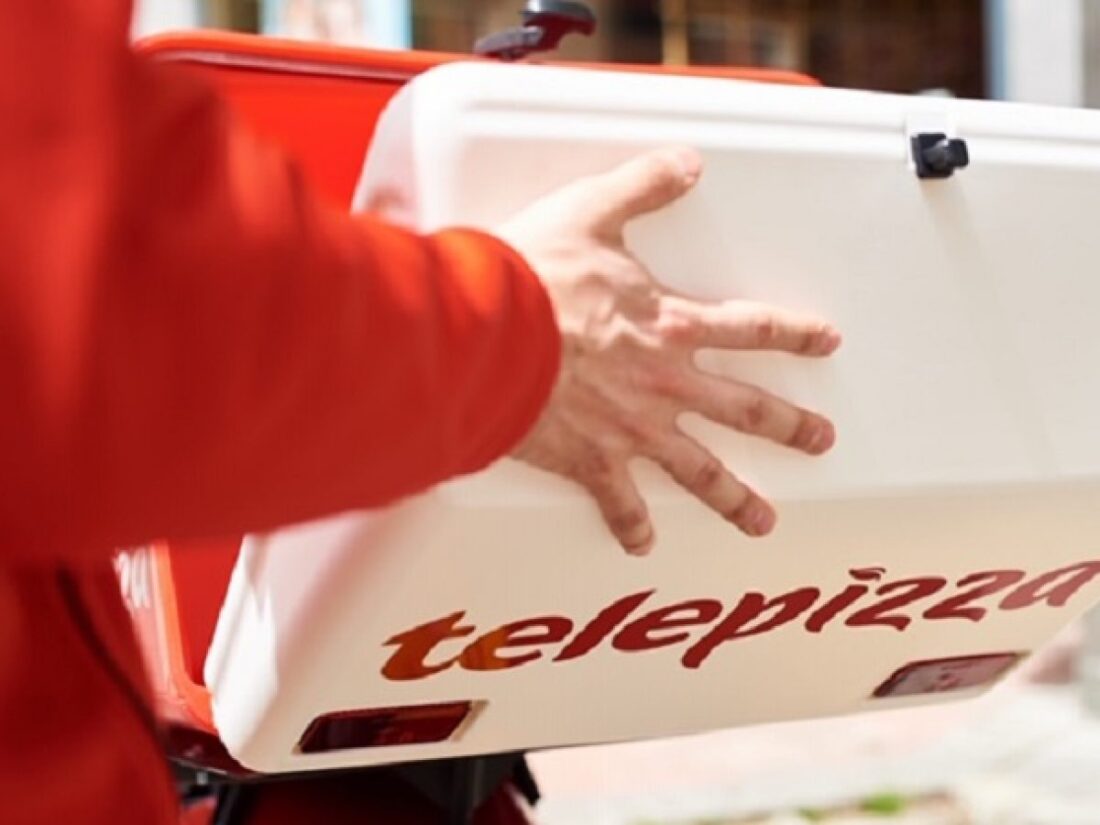 Telepizza sanciona a una decena de trabajadoras por negarse a trabajar sin protección y cierra tiendas por coronavirus